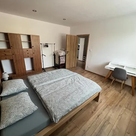 Priestranný S Parkovaním Blízko Centra Apartmán
