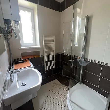 Priestranný S Parkovaním Blízko Centra Apartmán *