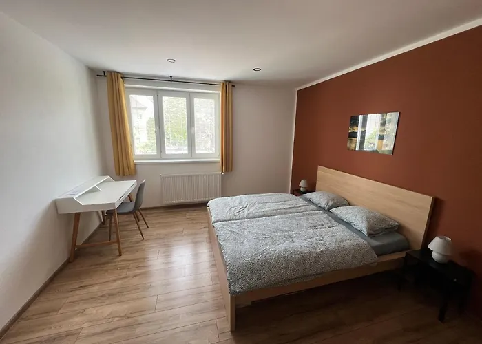 Priestranny S Parkovanim Blizko Centra Trenčín