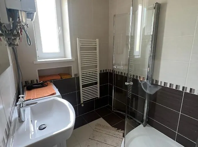 Priestranny S Parkovanim Blizko Centra Апартаменты *